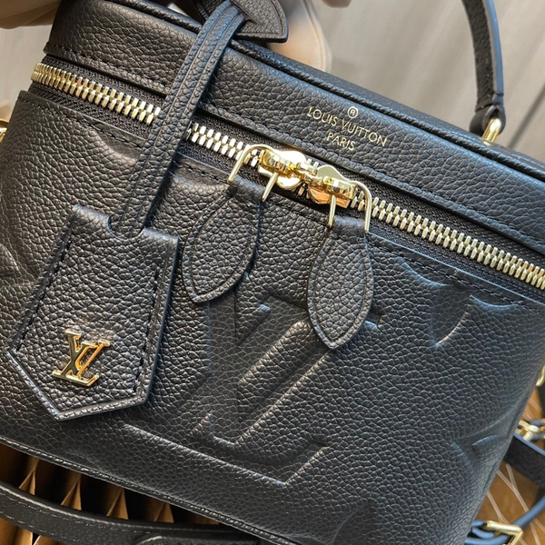 ルイヴィトンバッグ細部ディテール